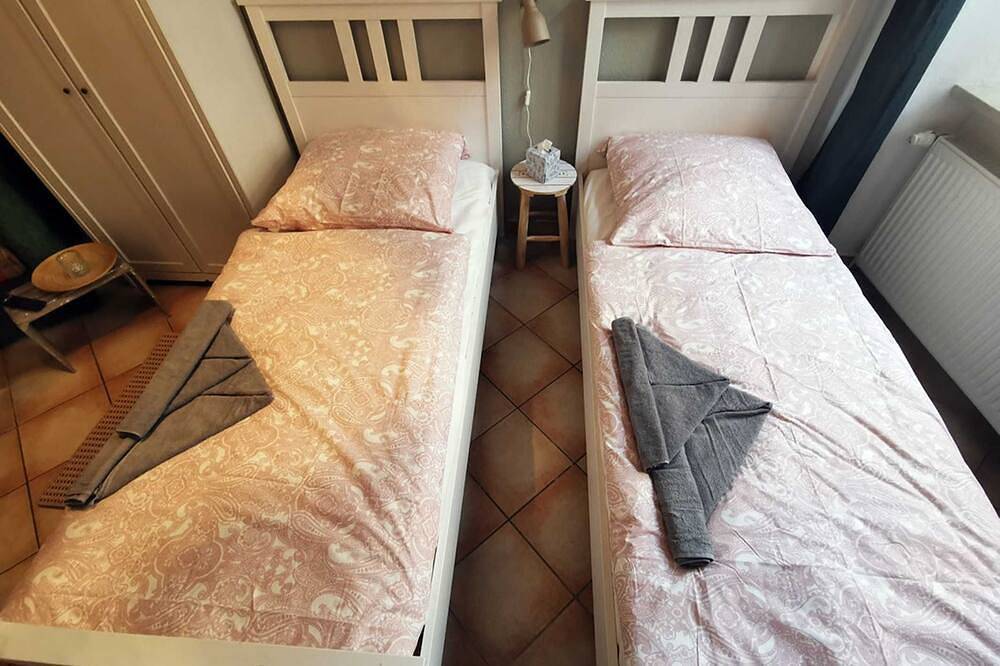 Ganze Wohnung, Kajüte 1, Altstadt, Hochparterre Frankenstr. 50 - Gohr- Ferienwohnungen in Ozeaneum Stralsund, Stralsund