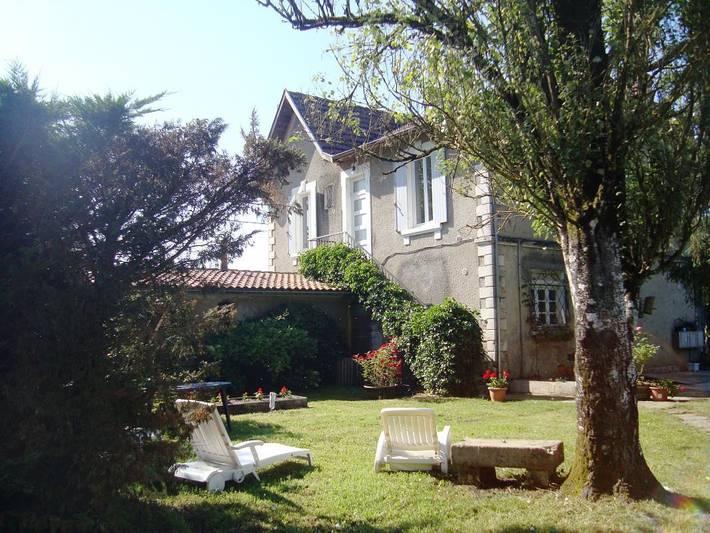 Gîte pour 6 personnes, avec jardin, animaux acceptés à Escource