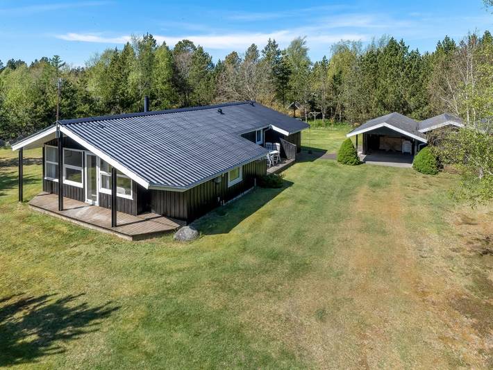 Ferienhaus für 6 Personen, mit Terrasse und Sauna, mit Haustier in Bratten