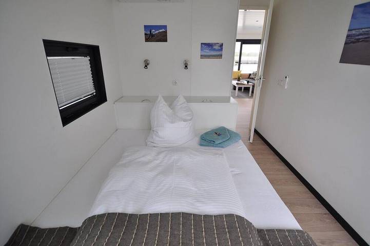 Hausboot für 4 Personen, mit Terrasse in Ribnitz-Damgarten - 3