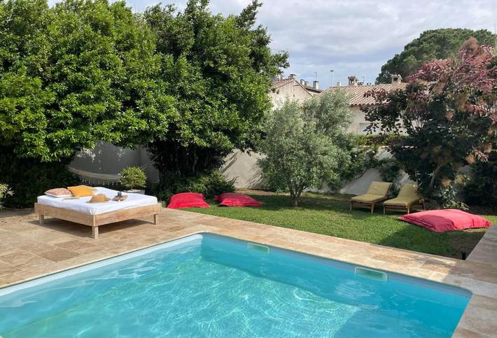 Location de vacances pour 4 personnes, avec piscine ainsi que jardin et jacuzzi à Saint-Martin-de-Crau - 4
