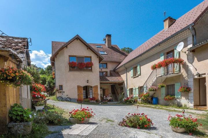 Chambre d’hôte pour 4 personnes, avec Terrasse ainsi que Jardin et Vue