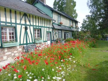 Chambre d’hôte pour 2 personnes, avec jardin ainsi que terrasse et vue dans Parc naturel régional des Boucles de la Seine Normande