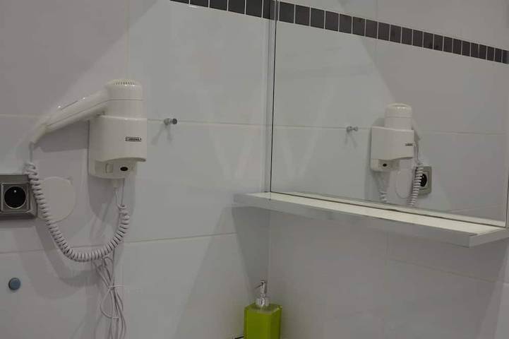 Entire apartment, Studio Marina baie des Anges - 4 people in Villeneuve-Loubet Plage, Villeneuve-Loubet