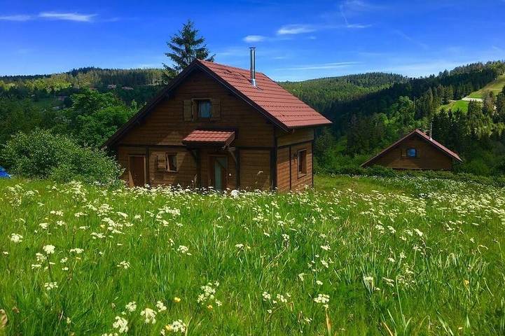 Chalet pour 4 personnes, avec terrasse et jardin
