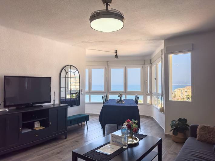 Entire apartment, Apartment "Vistas Playa Torrox A73" with Sea View, Shared Pool and Wi-Fi in Torrox Costa, Torrox