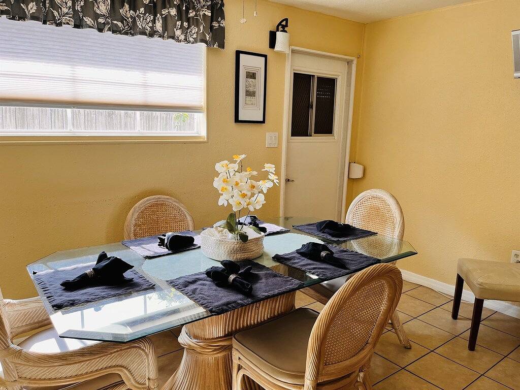 Vacation Home for 10 Guests in Clearwater Beach Island, Clearwater