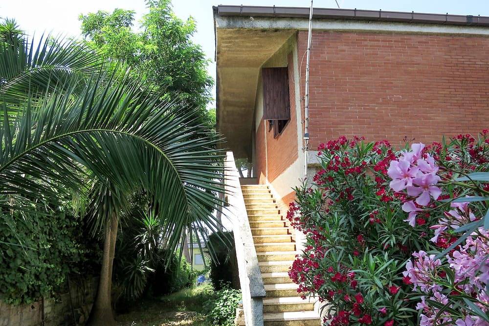 Entire apartment, Gli Oleandri by Interhome in Anzio, Rome Province