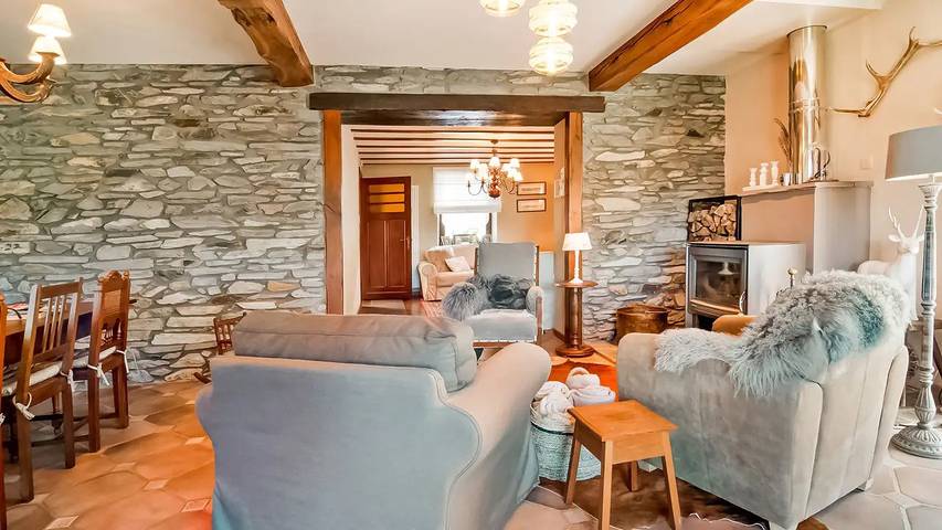 Location de vacances pour 9 personnes, avec jardin à Lierneux - 3