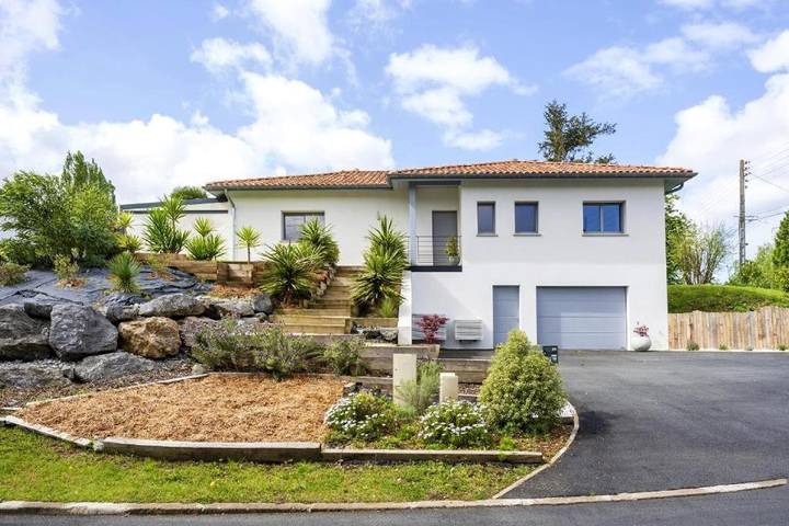 Location de vacances pour 6 personnes, avec jardin à Saint-Pierre-d'Irube - 4
