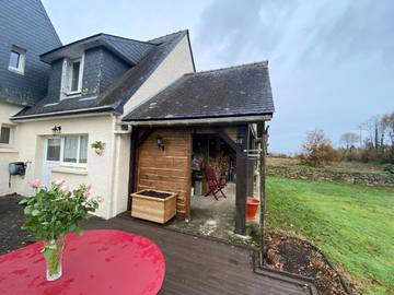 Gîte pour 2 personnes, avec terrasse et jardin à Rosporden
