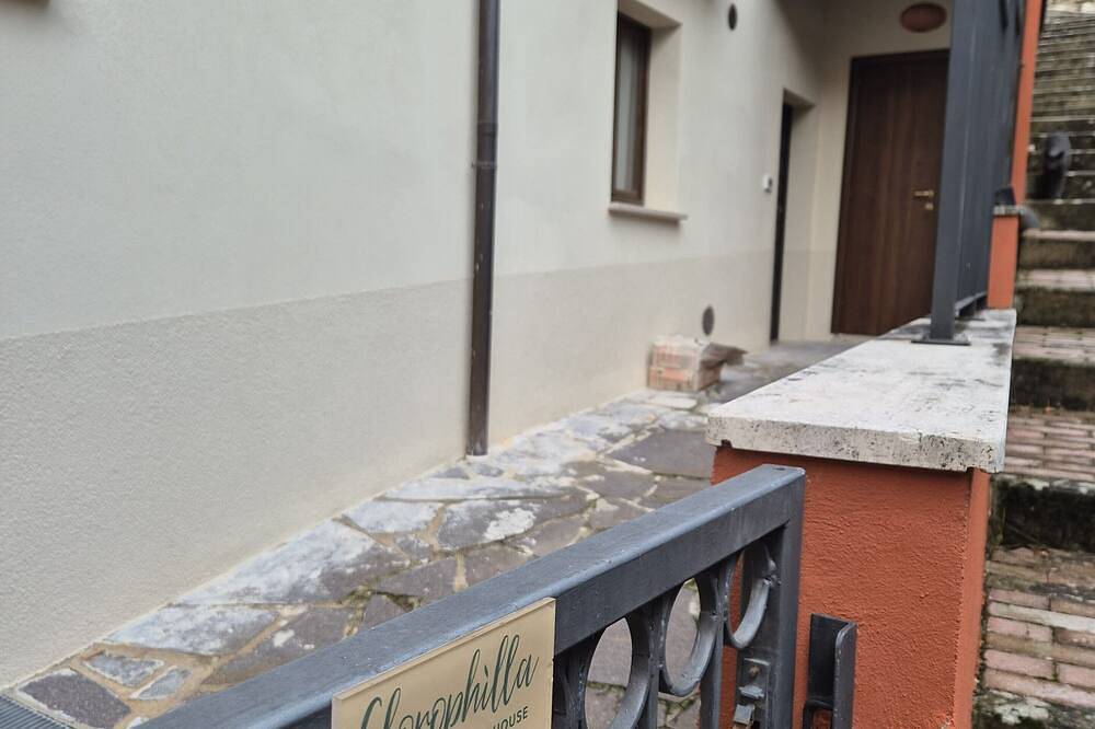 Appartamento intero, Clorophilla Guest House, un rifugio immerso nel verde in pieno centro storico in L'Aquila, Gran Sasso