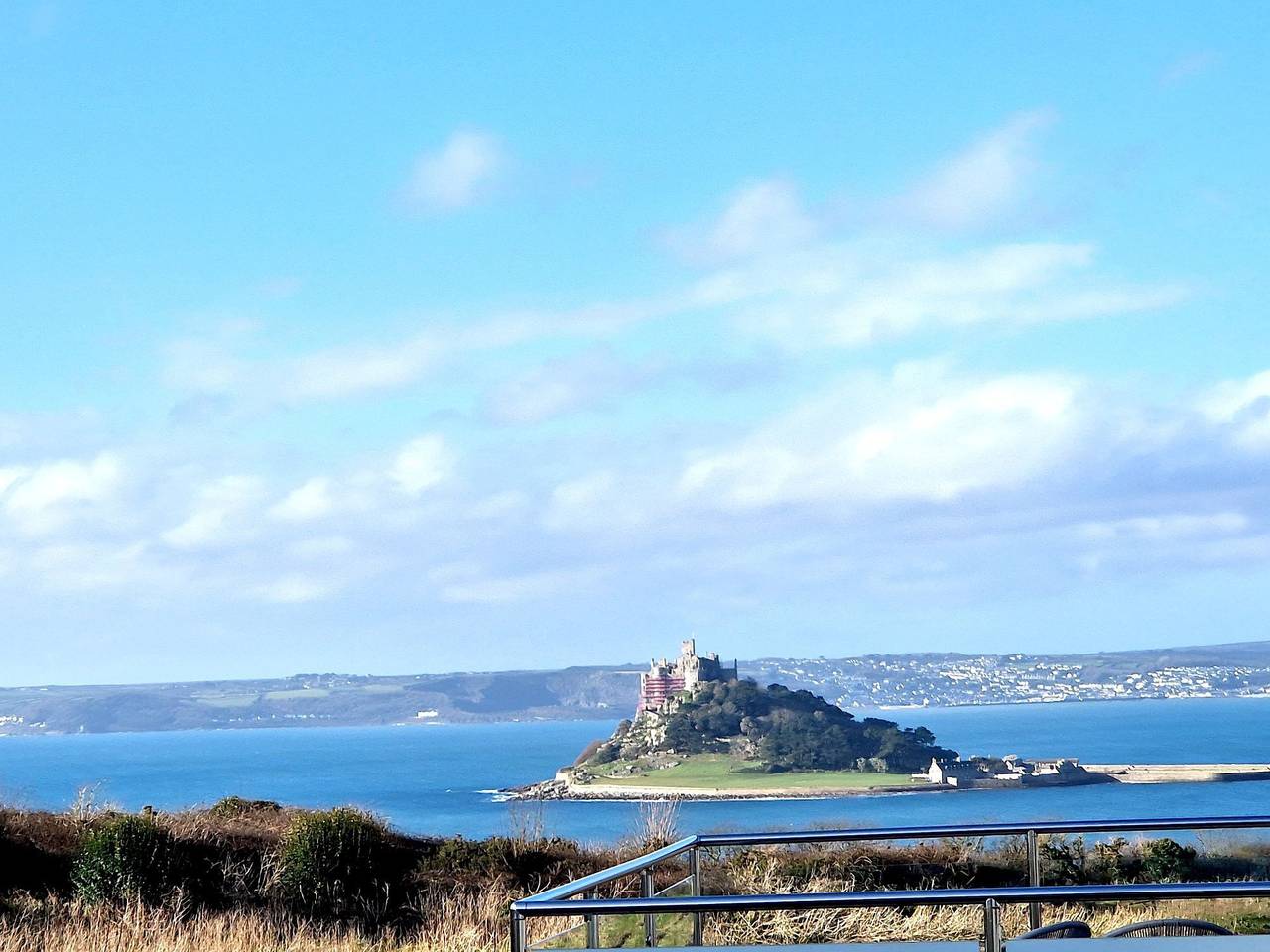 Holiday Rental for 12 People in Marazion, Cornwall