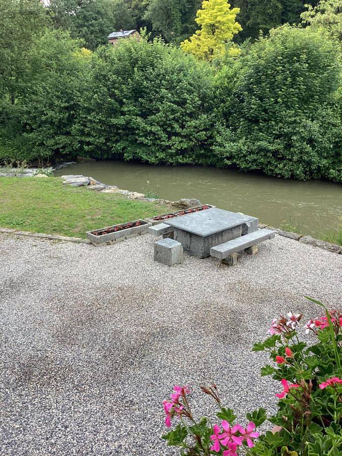 L’eau et la pierre in Yvoir, Région de Namur