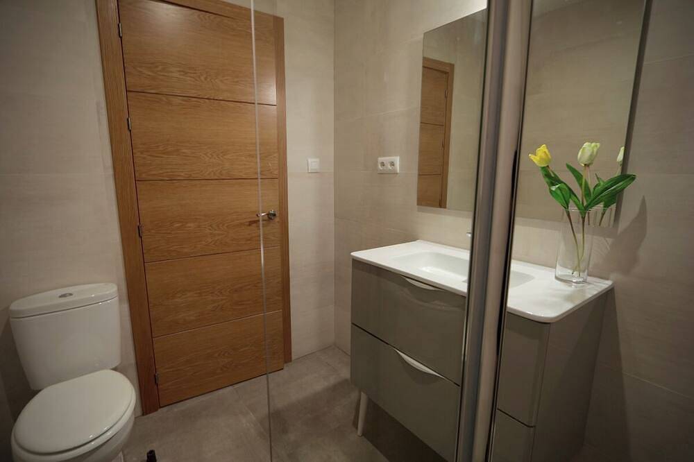 Ganze Wohnung, Hibiscus Apartment with Shared Pool in Puerto Real, Costa de la Luz