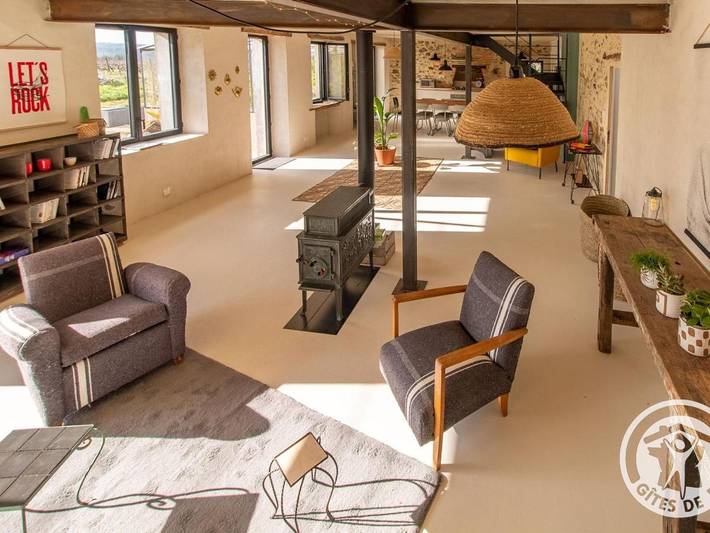 Location de vacances pour 8 personnes, avec terrasse à Saint-Aubin-de-Luigné - 4