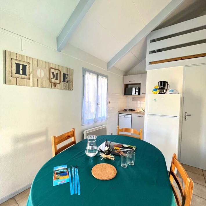 Gîte pour 4 personnes, avec bassin pour enfant à Arnac
