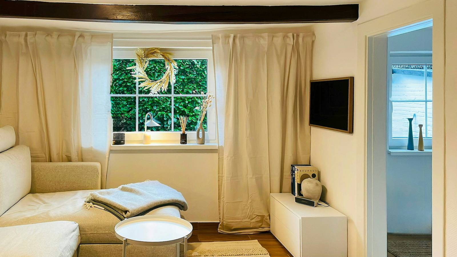 Historische Reetdachkate in der Holsteinischen Schweiz in Klamp, Südliche Ostseeküste