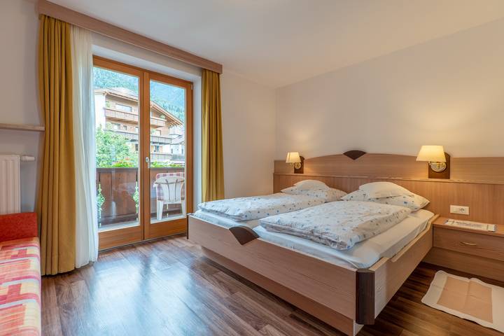 Ferienwohnung für 4 Personen, mit Balkon im Dorf Tirol - 3