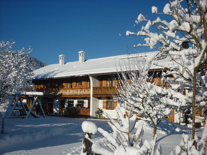 Bauernhaus für 4 Personen, mit Ausblick und Garten sowie Seeblick in Alpenland Tegernsee Schliersee - 2