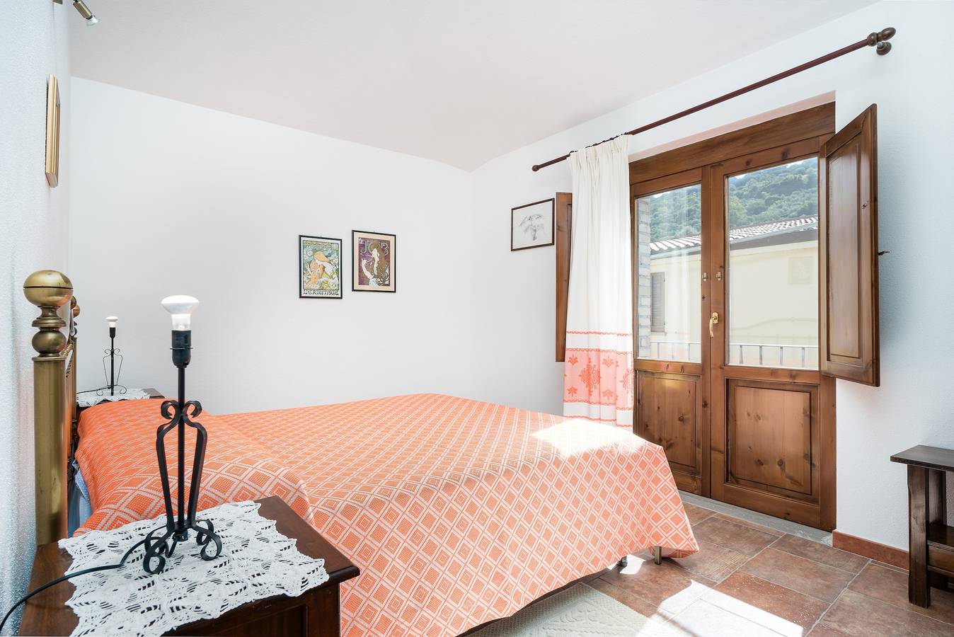 Entire apartment, Apartment 'Santu Jorji' with Mountain View, Wi-Fi and Air Conditioning in Oniài, Onifai