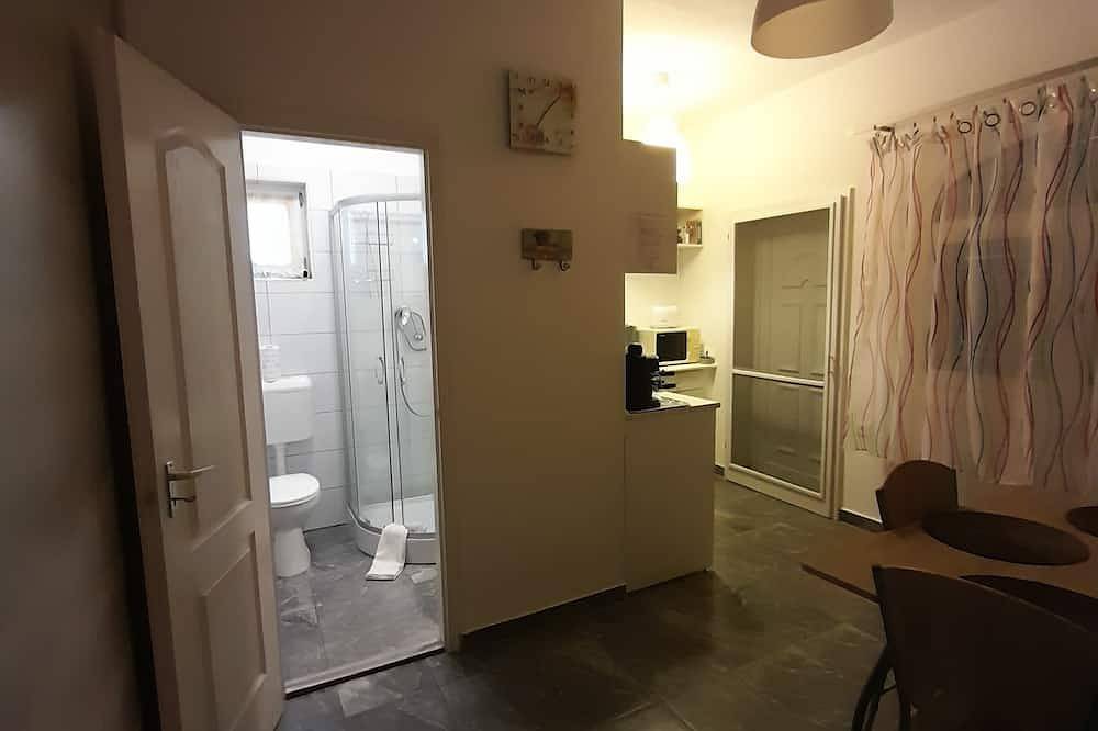 Ganze Wohnung, Gemütliches ruhiges Appartment  im Winter und Sommer am Fuße des Berg Badacsony in Badacsonytomaj, Balaton