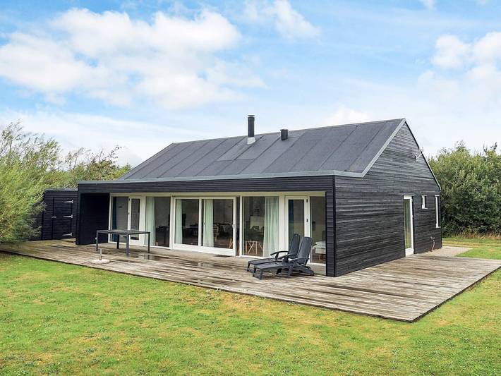 Ferienhaus für 8 Personen, mit Terrasse und Garten sowie Sauna in Tranum Strand