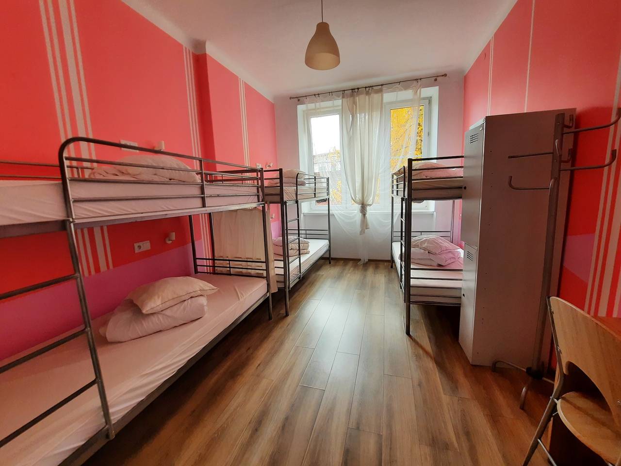 Bed in 6-Bed Female Dormitory Room, Old Town in Cracovie, Petite-Pologne