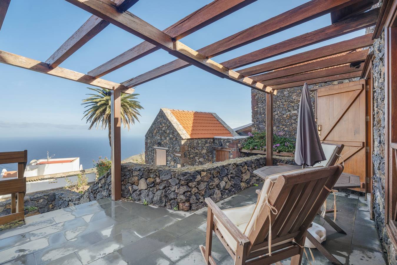 Casa Rural 'El Moral' con Vista al Mar, Terraza Compartida y Wi-Fi in El Mocanal, Valverde