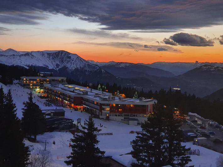 Gîte pour 6 personnes, avec terrasse et vue dans Cinema le Schuss (Chamrousse) - 2