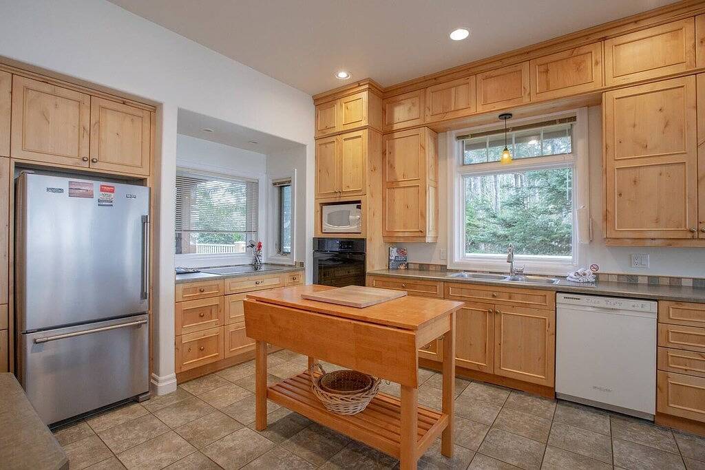 Oceans Edge-Chesterman, Storm watching, sauna, Hot Tub, Pet in Tofino, Alberni-Clayoquot Regional District