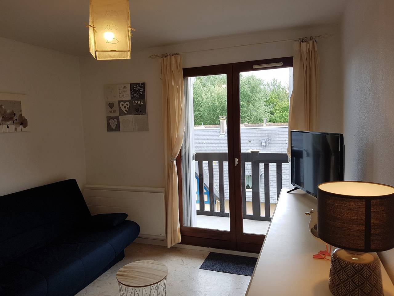Appartement entier, Charmant T2 à Cabourg, proche plage et centre-ville, balcon et parking gratuit in Cabourg, Région de Caen
