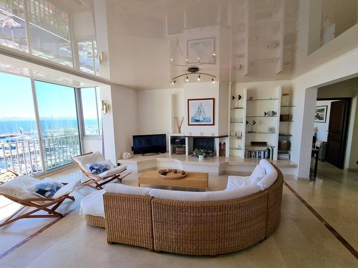 Ferienwohnung für 4 Personen, mit Terrasse und Ausblick in Giens