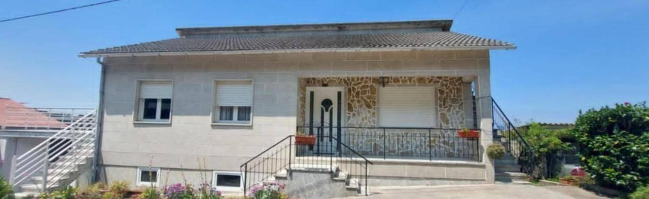 Casa rural para 8 personas, con Balcón además de Terraza y Vistas en Meis