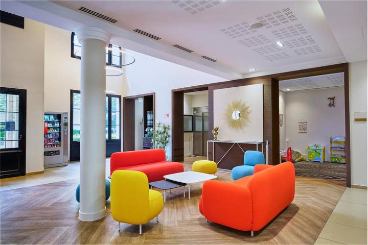 Appart’hôtel pour 2 personnes, avec piscine et sauna ainsi que vue et jardin, animaux acceptés