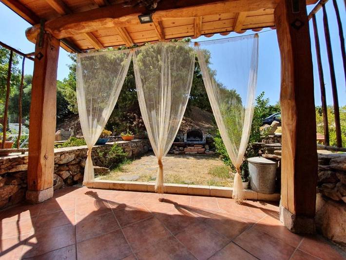 Location de vacances pour 4 personnes, avec jardin ainsi que piscine et vue dans Sole Ruiu - 4