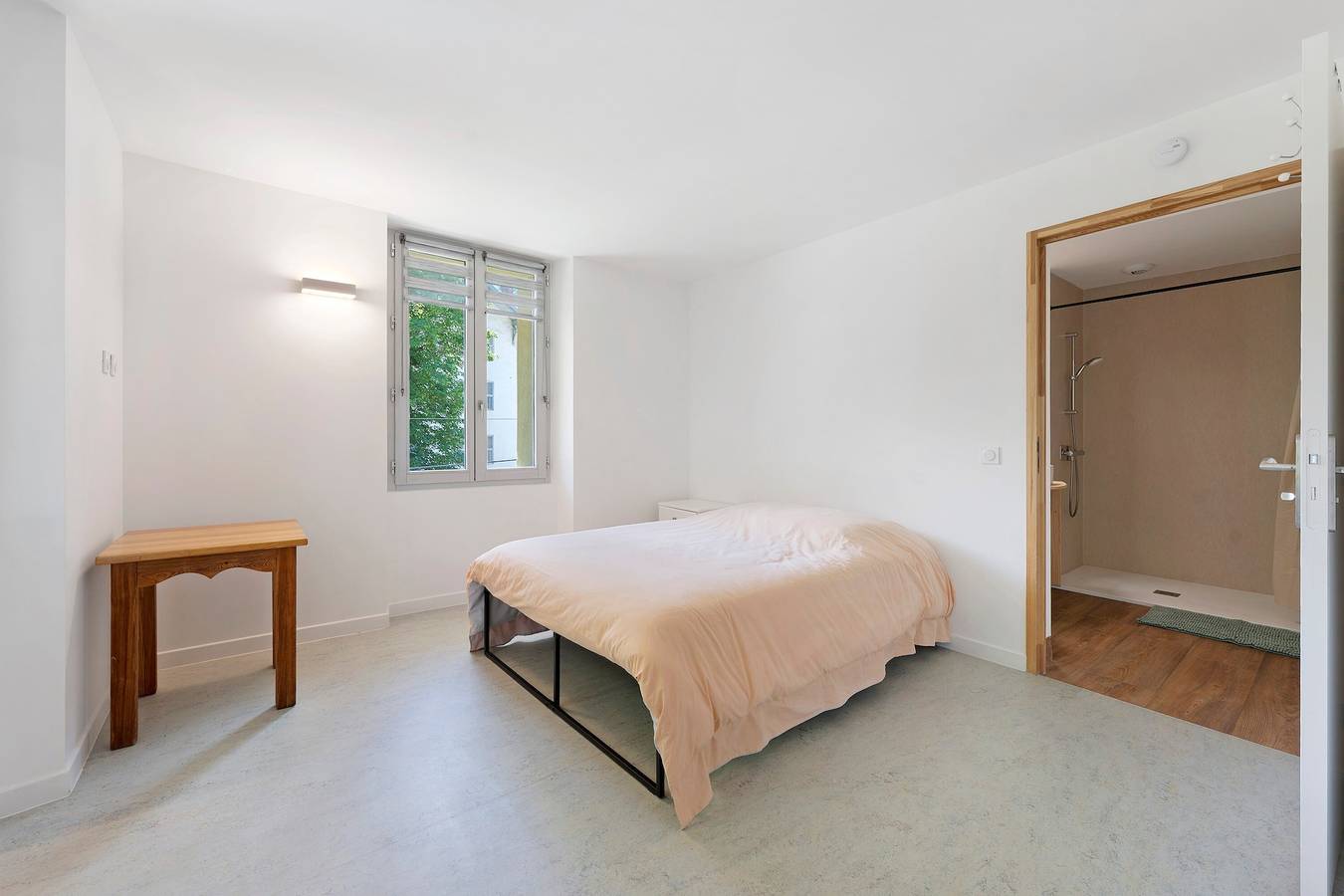 Chambre 4  – L’Auberge Le Toit Vert : Espace et partage à Moutiers in Moûtiers, Massif du Mont-Blanc
