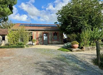 Gîte pour 6 personnes, avec jardin et terrasse dans Yzernay