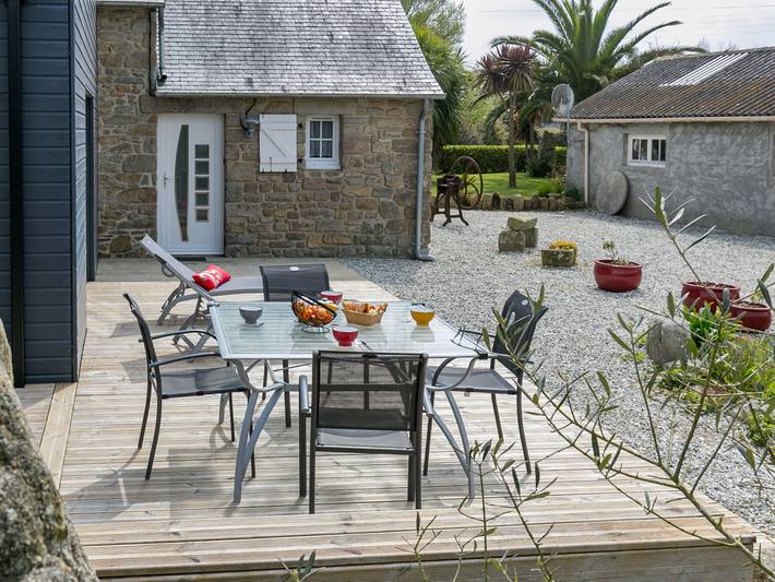 Location de vacances pour 6 personnes, avec jardin à Plounévez-Lochrist - 2