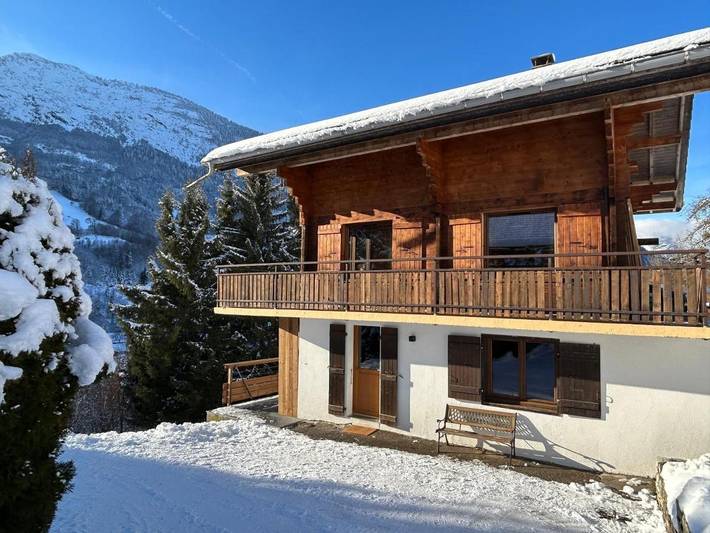 Gîte pour 4 personnes, avec terrasse et vue à Les Clefs - 2