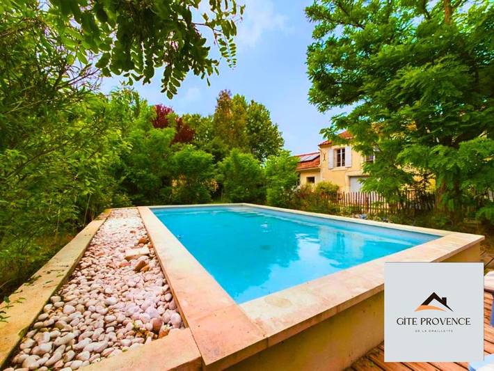 Ferienwohnung für 2 Personen, mit Terrasse und Ausblick sowie Garten und Pool, mit Haustier - 1