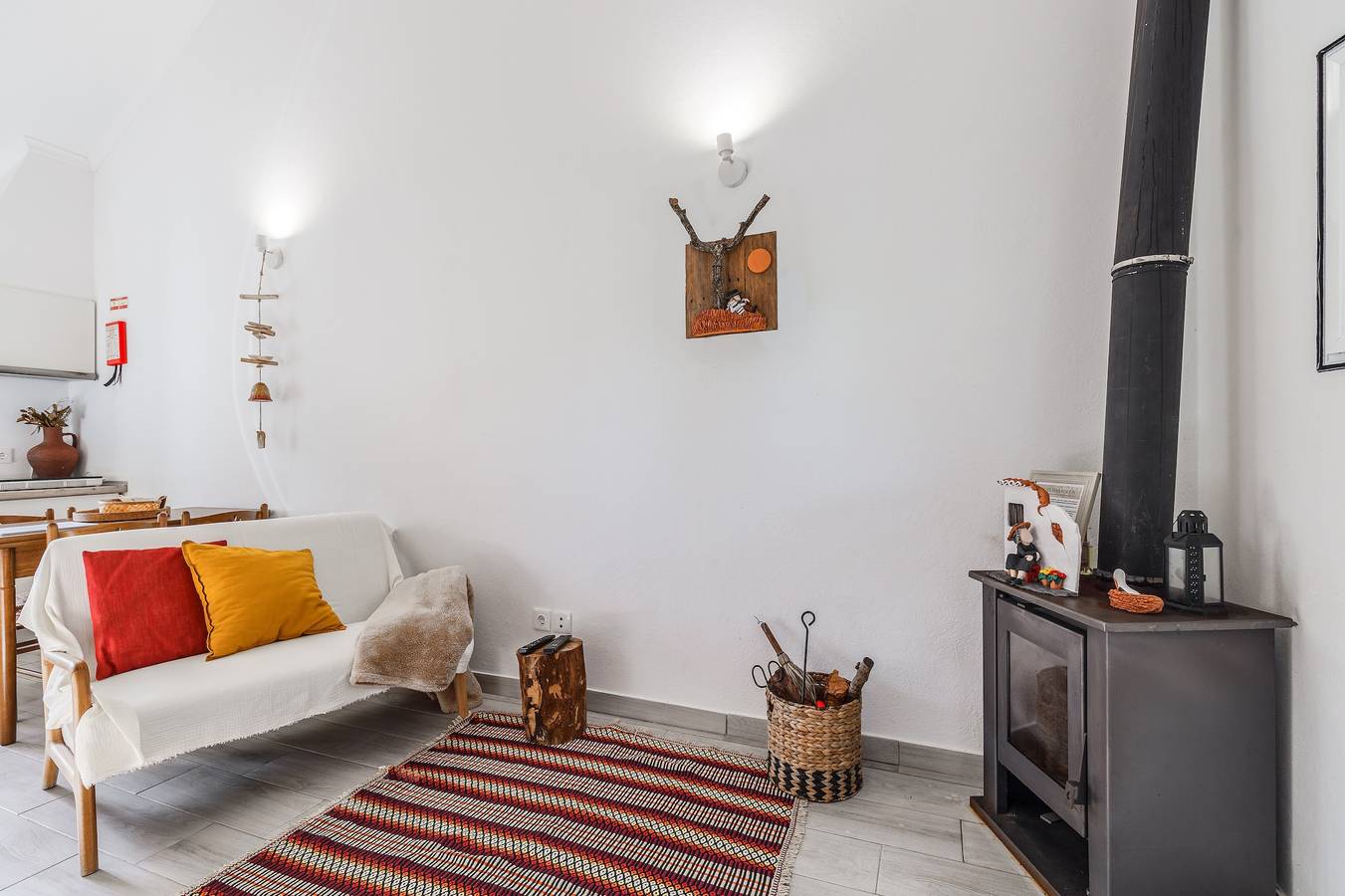 Ferienhaus 'Monte Da Masmorra De Baixo - Louro' mit Gemeinschaftspool, Gemeinschaftsgarten und Wi-Fi in Santiago do Escoural, Évora Distrikt