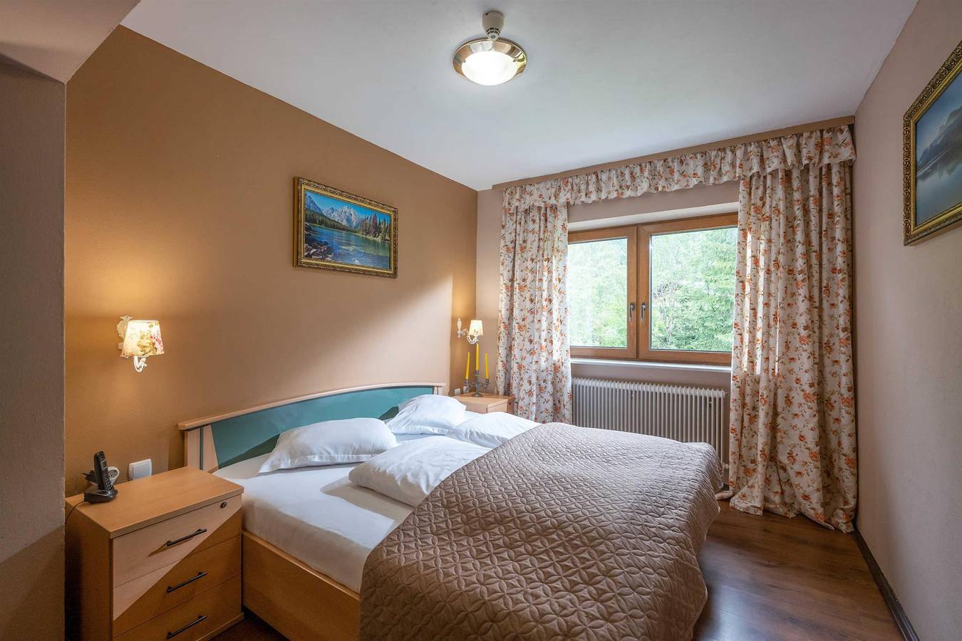 Tweepersoonskamer, douche, Wc in Maurach, Eben am Achensee