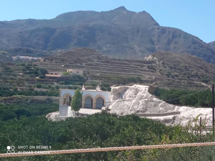 Location de vacances pour 10 personnes, avec piscine ainsi que vue et balcon à Terque - 2