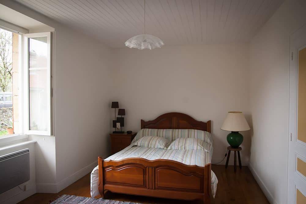 Maison avec jardin Au cœur du parc  Périgord/Limousin. A Partir 2 Nuits Min. in Jumilhac-le-Grand, Parc naturel régional Périgord-Limousin