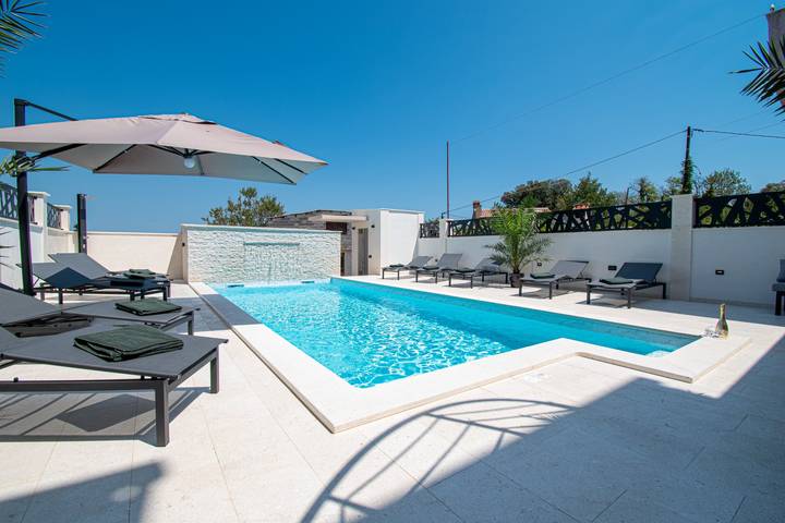 Ferienhaus für 10 Personen, mit Pool und Balkon in Banjole - 3