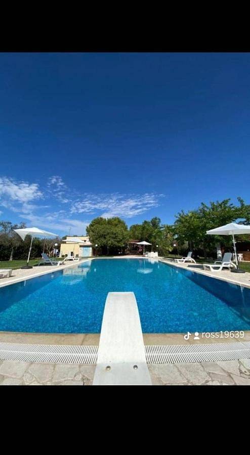 Villa per 8 persone, con Giardino e Piscina nonché Panorama a Latiano