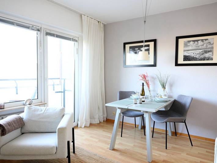 Ganze Wohnung, Modernes 2-Zimmer-Appartement mit Balkon und Wellnessbereich in Westerland in Westerland, Sylt (Gemeinde)