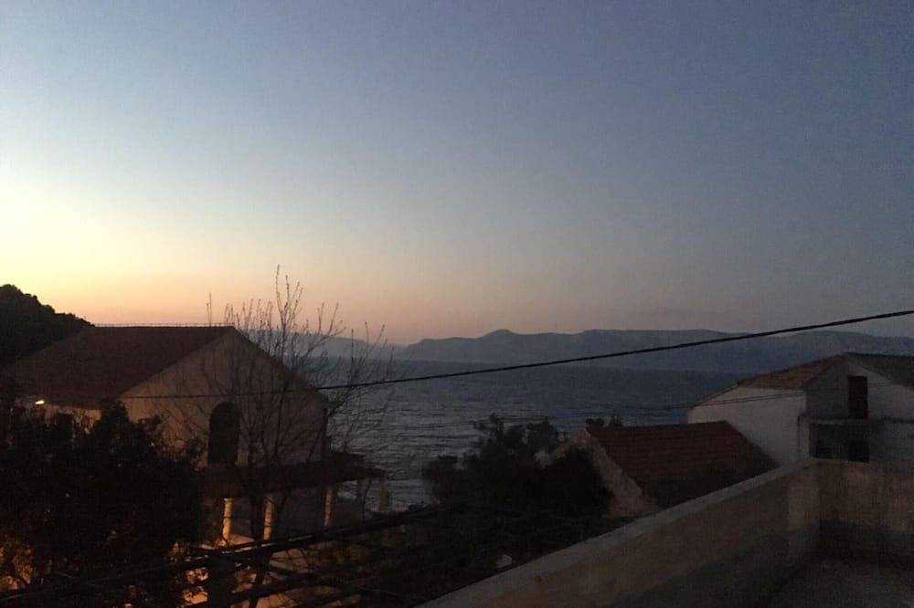 Ganze Wohnung, Guest House Hazdovac Apartment - Two Bedroom Apartment with Terrace and Sea View in Mljet