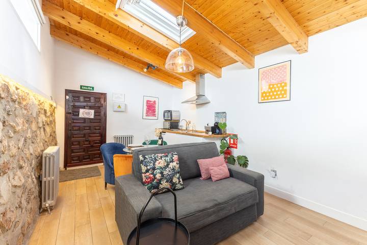 Apartamento de vacaciones para 2 personas, con jardín y jacuzzi, Se admiten mascotas en Provincia de Madrid - 2